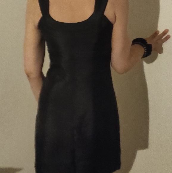 *host-pick* Laundry by Shelli Segal-EUC- BLACK-SIDE-ZIP BEADED STRAPS GOWN - Picture 4 of 5